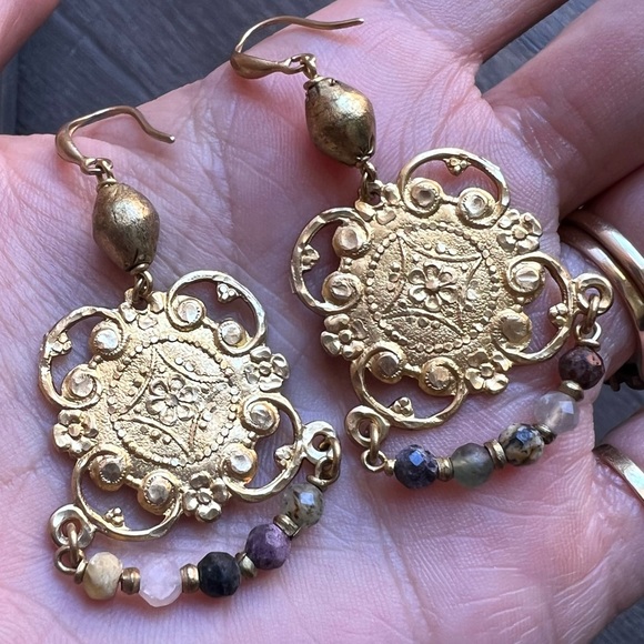 Handmade mixed gemstone earrings - Picture 6 of 7